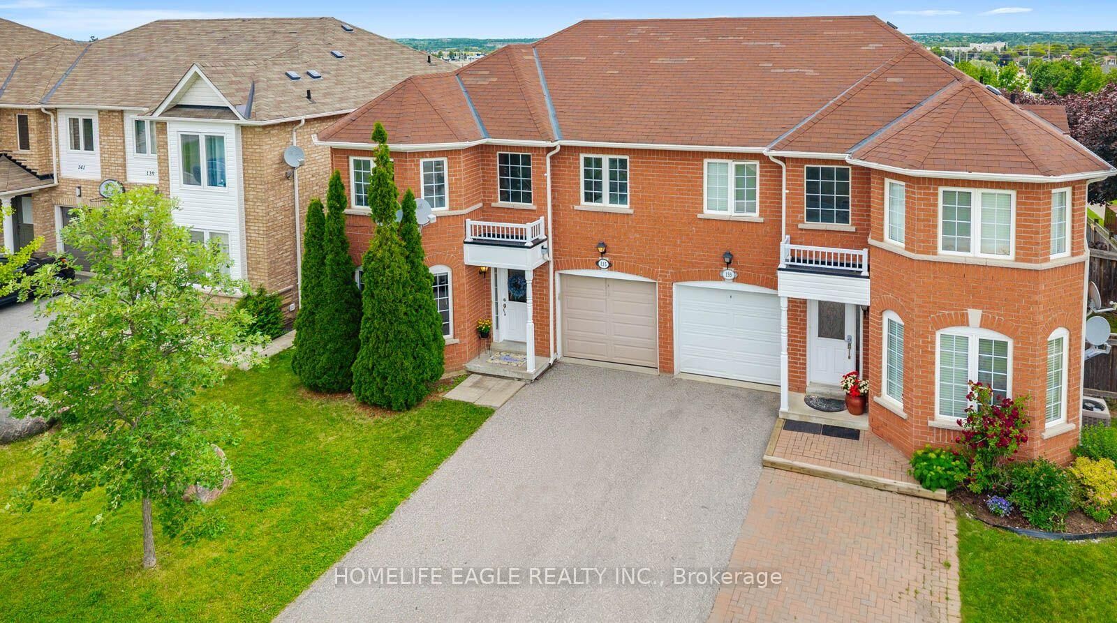 Property Photo:  135 Wainscot Avenue  ON L3X 2X6 
