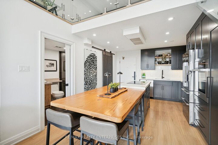 Property Photo:  185 Robinson Street Ph08  ON L6J 7P6 