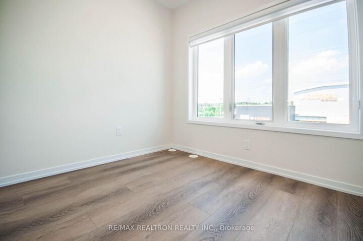 Property Photo: 68 Matawin Lane ON L4B 0H8