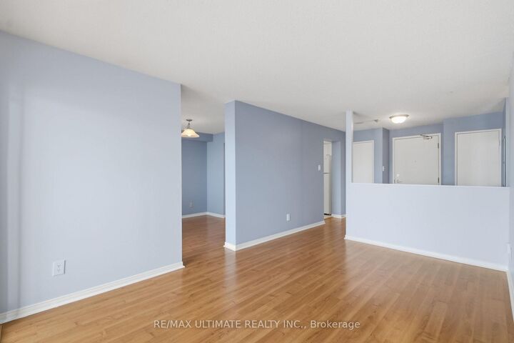Property Photo: 115 Hillcrest Avenue 1614 ON L5B 3Y9