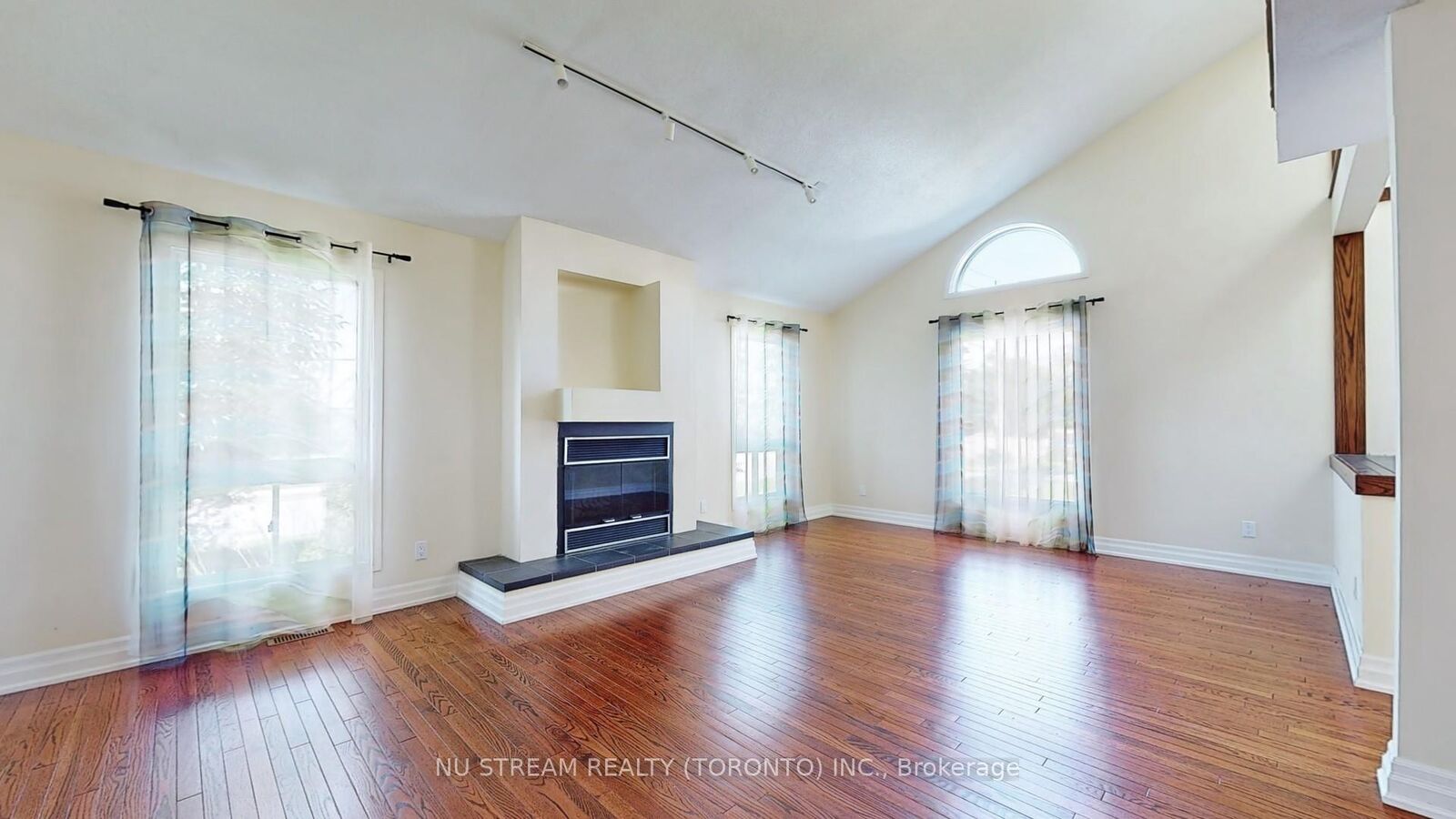 Property Photo: 15 Bond Crescent ON L4E 3K2