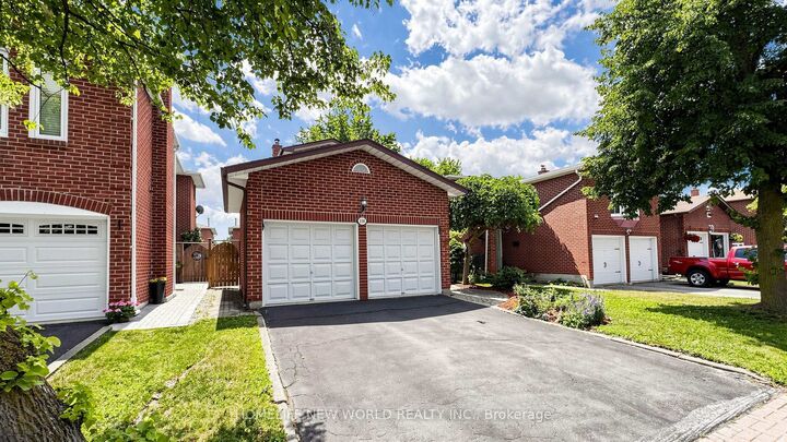Property Photo: 134 Crosby Avenue ON L4C 9N5