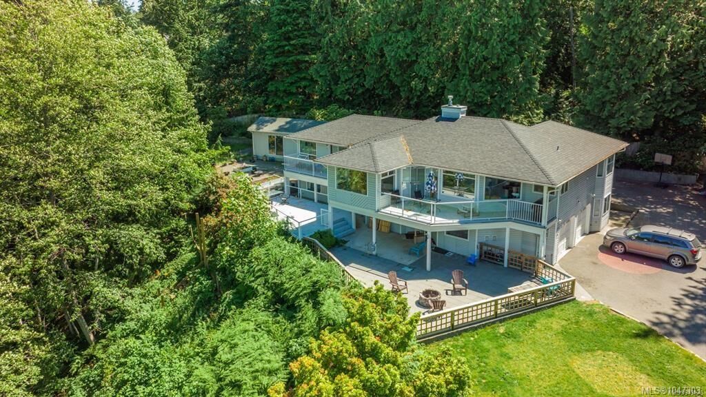 Property Photo: 5650 Alder Way BC V9T 5N4