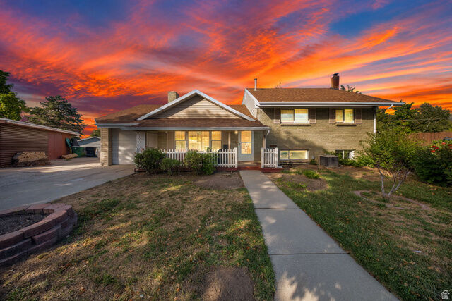 Property Photo: 556 W Greenleaf Dr UT 84123