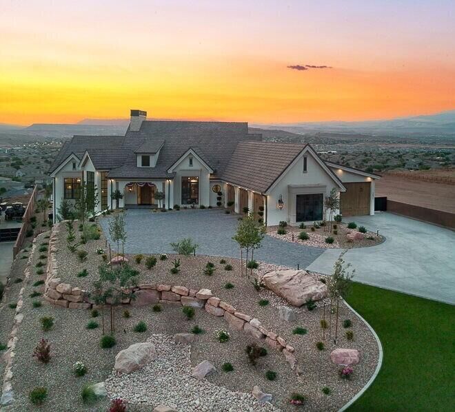 Property Photo:  3021 E Banded Hills Dr  UT 84790 
