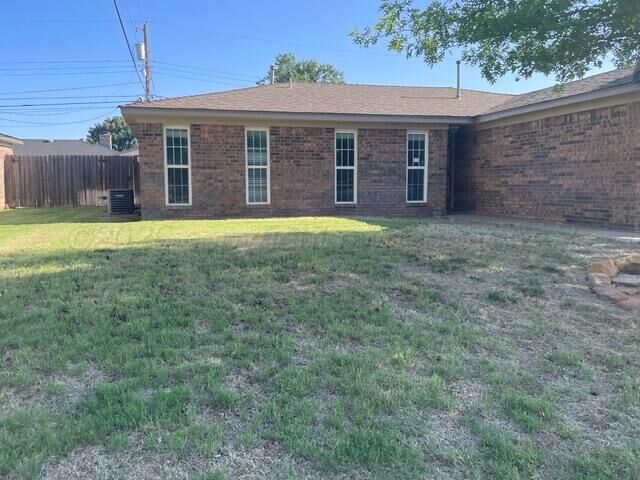 Property Photo:  1124 Trinchera  TX 79110-3509 