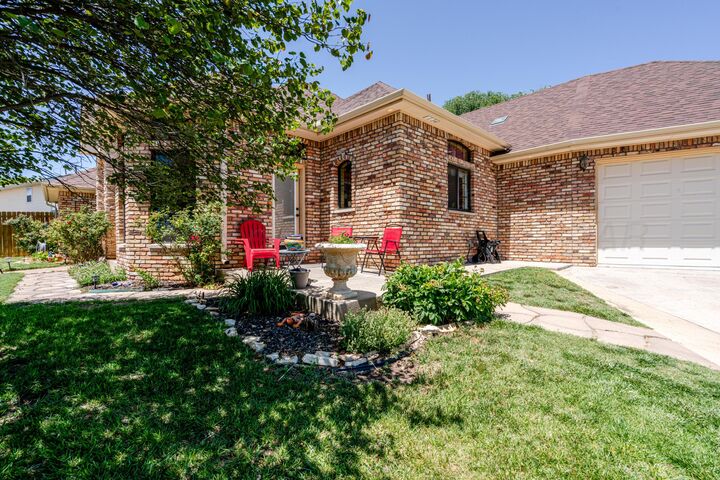 Property Photo: 33 Canyon Rim Drive TX 79015-1731