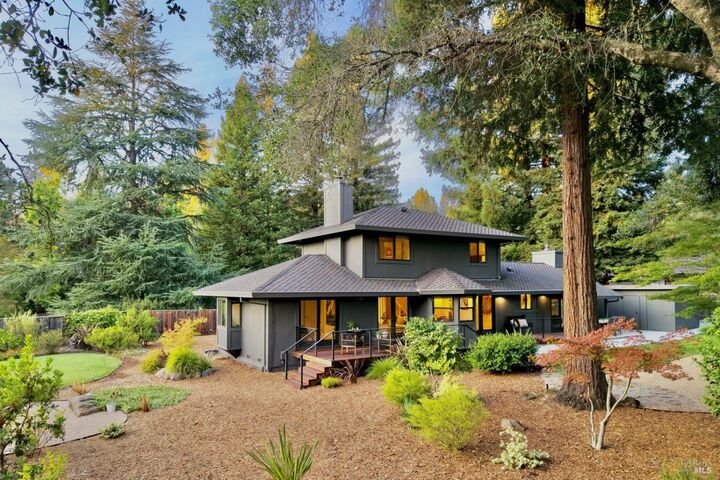 Property Photo:  2604 Knob Hill Drive  CA 95404 