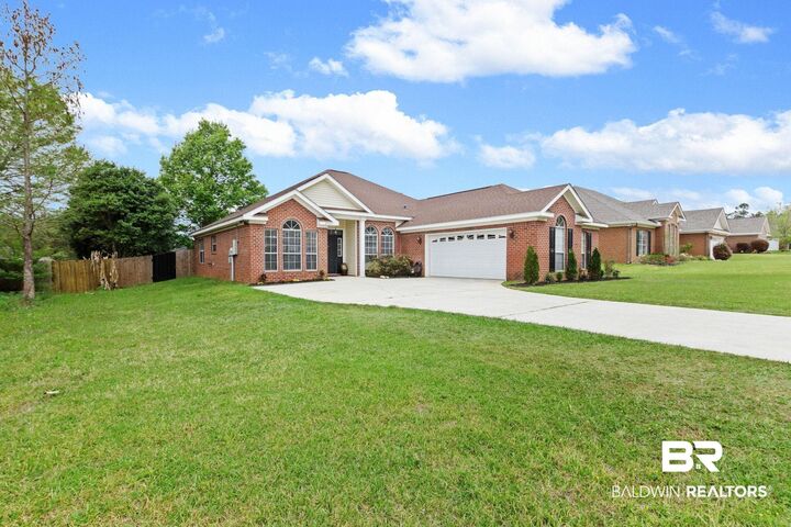 Property Photo: 27471 Stratford Glen Drive AL 36526