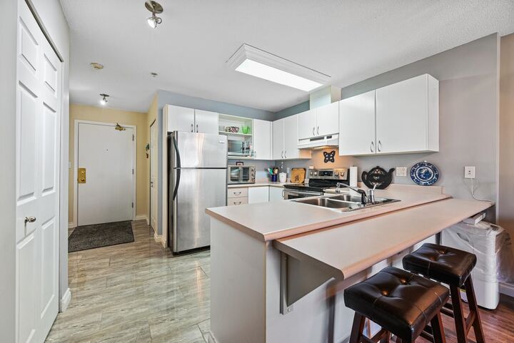 12160 80 Avenue 211 — photo 1