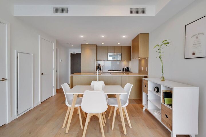 Property Photo: 125 E 14th Street 1403 BC V7L 0E6