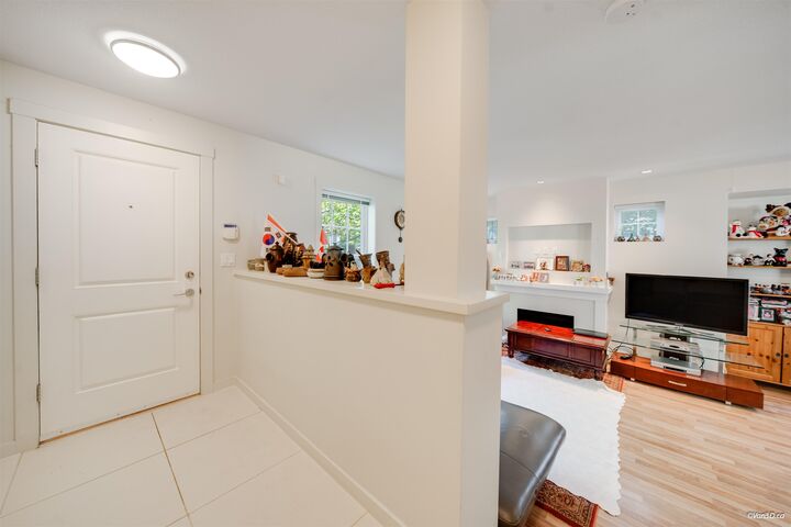 Property Photo: 688 Edgar Avenue 72 BC V3K 0A5