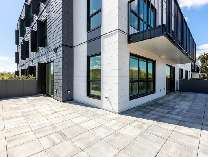 Property Photo: 2235 E Broadway 401 BC V5N 0J5