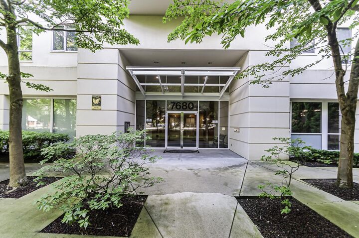 Property Photo:  7680 Granville Avenue 303  BC V6Y 4B9 