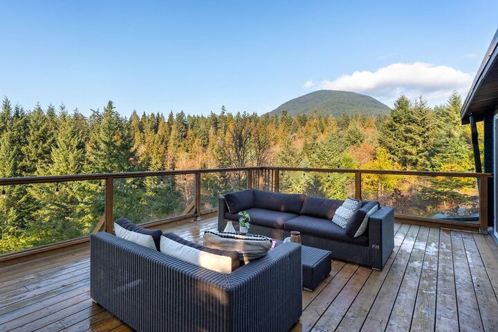 Property Photo: 1608 Whitesails Drive BC V0N 1G2