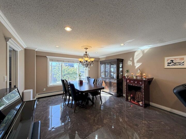 5885 Lincoln Street — photo 1