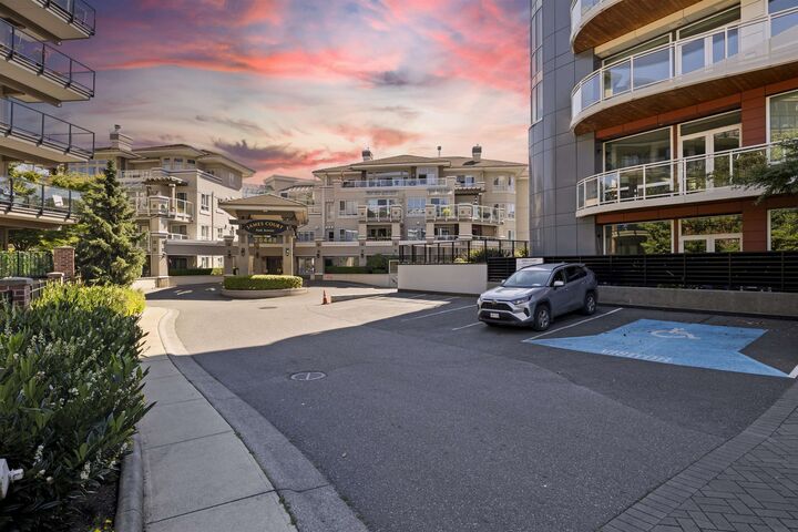Property Photo:  20448 Park Avenue 213  BC V3A 4N3 