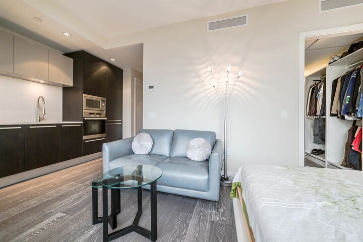 Property Photo:  1221 Bidwell Street 904  BC V6G 0B1 