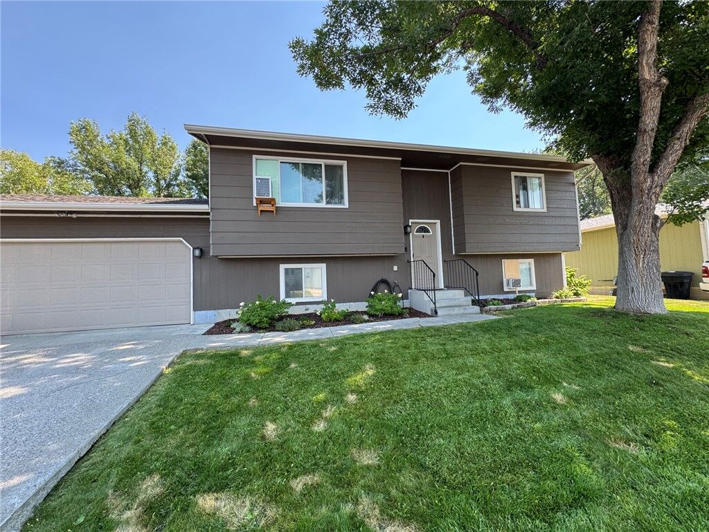 Property Photo: 621 Chinook Place MT 59102