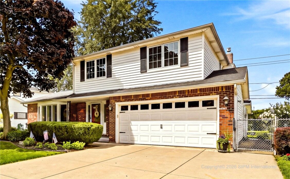 Property Photo: 124 Palmdale Drive NY 14221