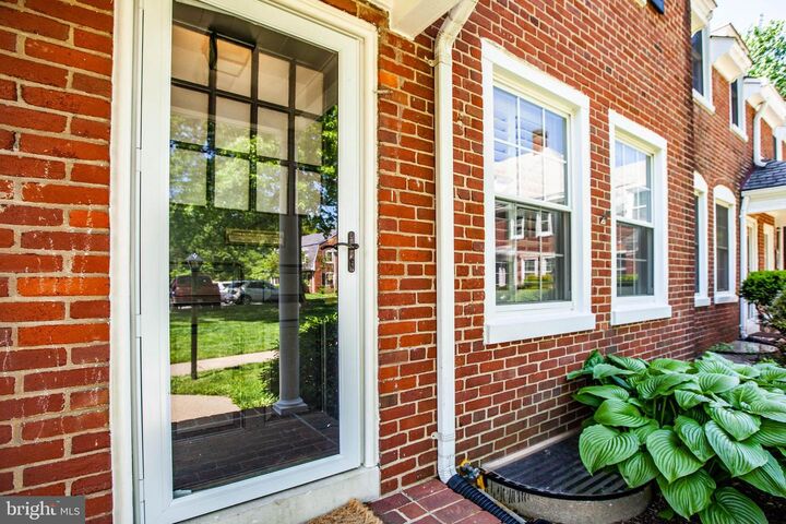 Property Photo:  4152 36th Street S  VA 22206 