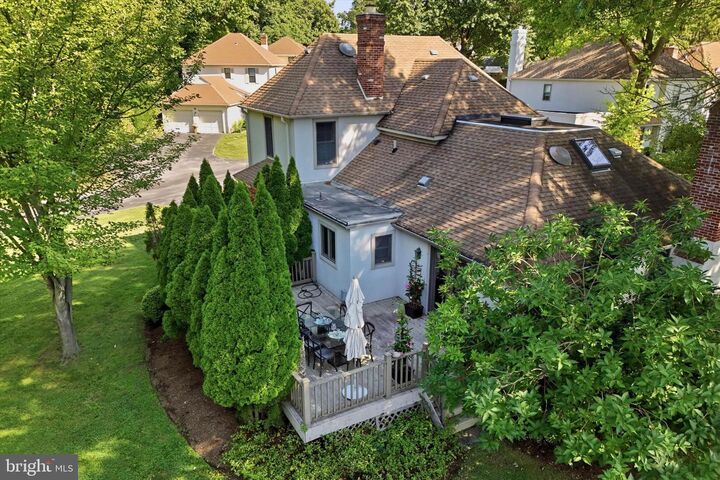 Property Photo: 19 Highfield Lane PA 19087