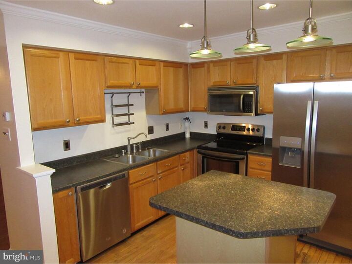 Property Photo:  1 E Christina Place  DE 19702 