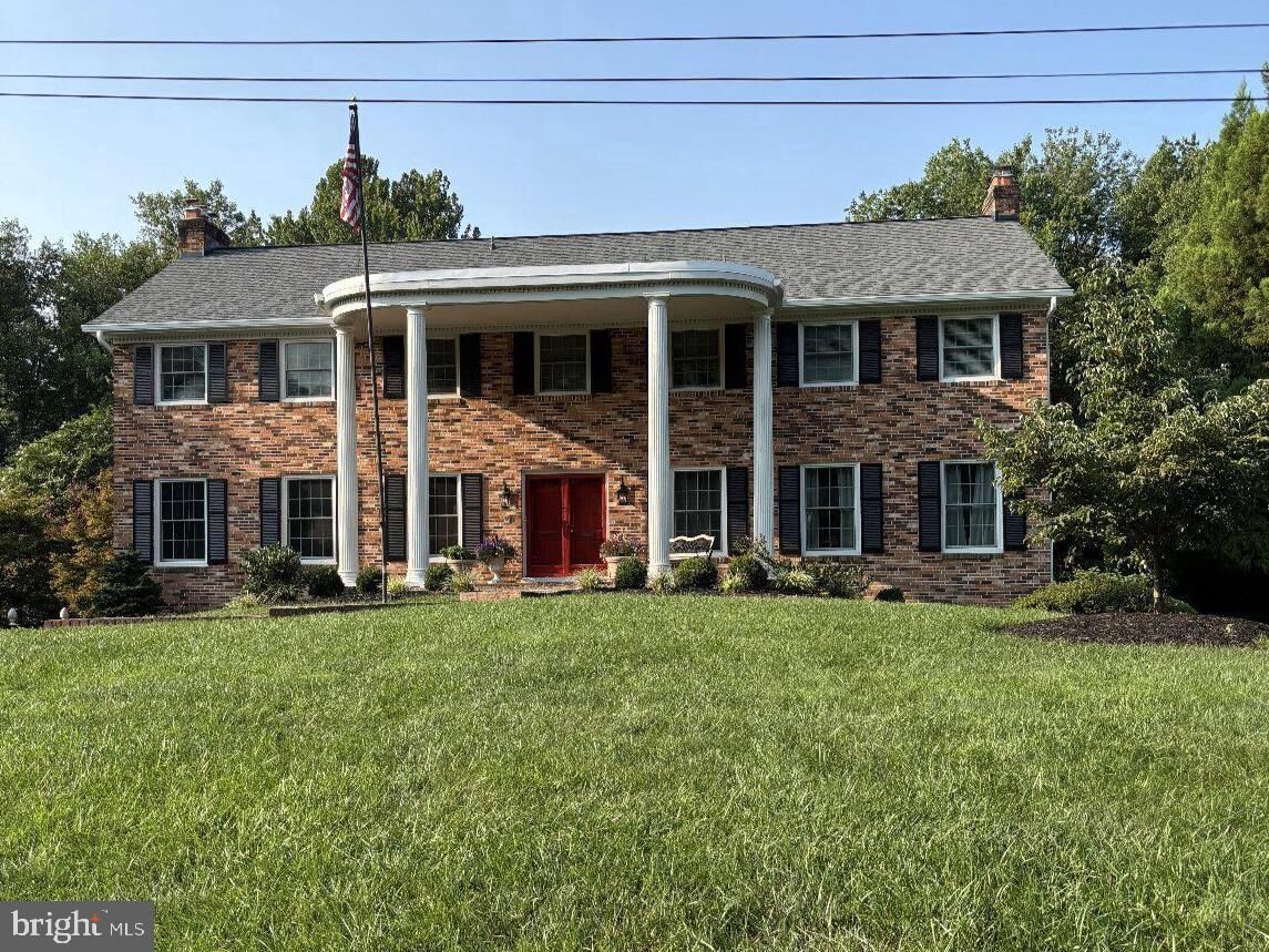 Property Photo: 8955 Colesbury Place VA 22031