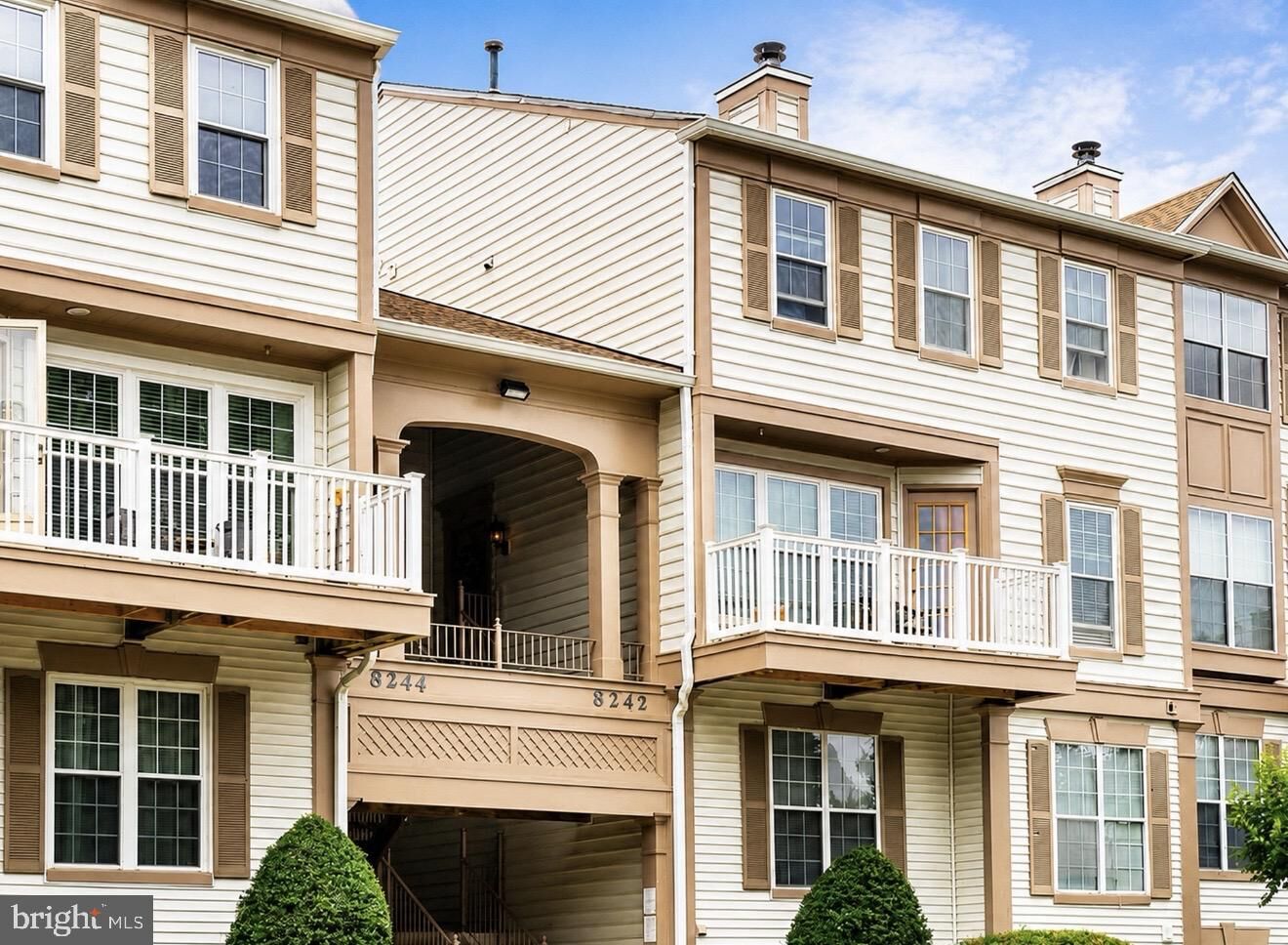 Property Photo:  8248 Catbird Circle 101  VA 22079 