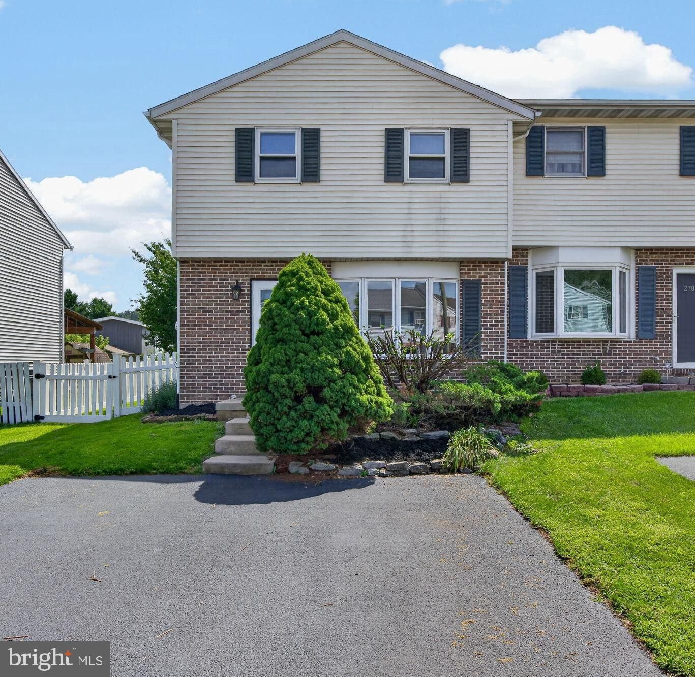 Property Photo:  272 Riverview Drive  PA 17522 