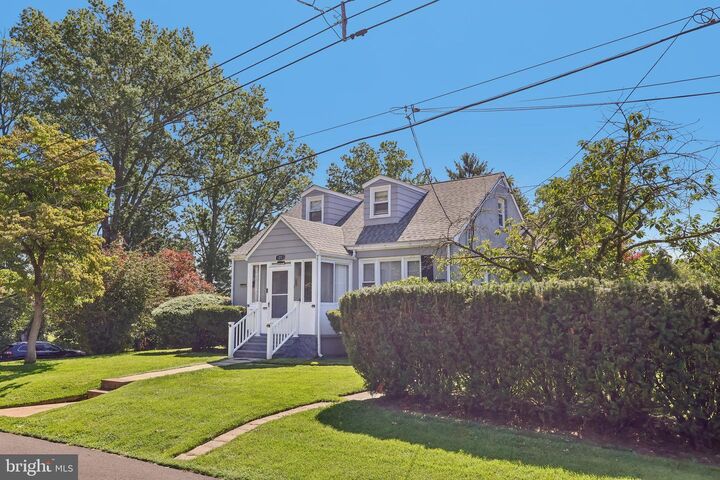 Property Photo: 21 Ida Avenue PA 19067
