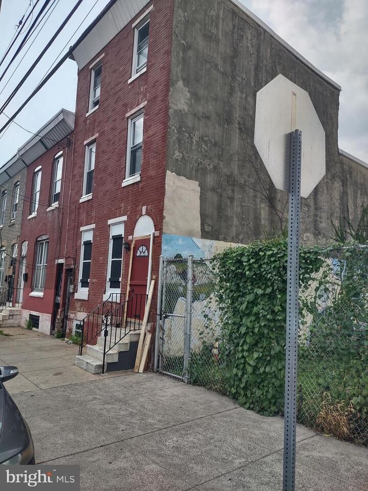 Property Photo:  3114 Emerald Street  PA 19134 