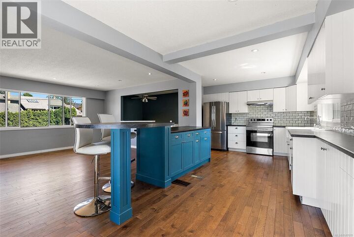 Property Photo:  1839 San Pedro Avenue  BC V8N 2G3 