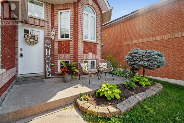 Property Photo:  121 Haden Avenue  ON K9H 7P6 