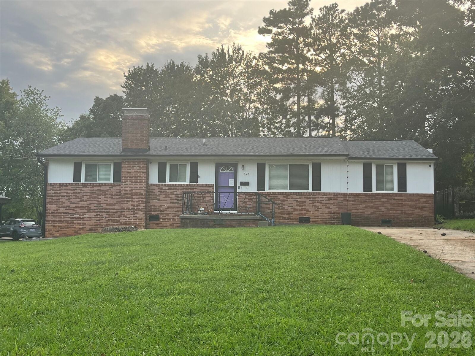 Property Photo:  325 Glenwood Drive  NC 28115 