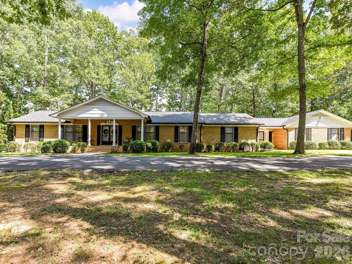 Property Photo: 2646 Rolling Hills Drive NC 28110