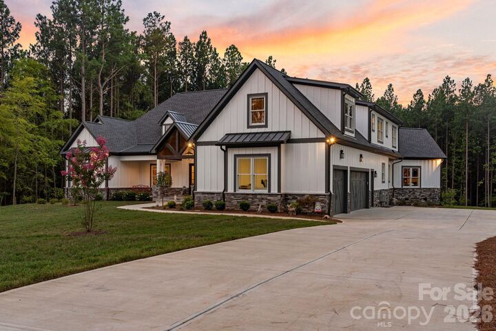 Property Photo: 154 Emerald Creek Drive NC 28166