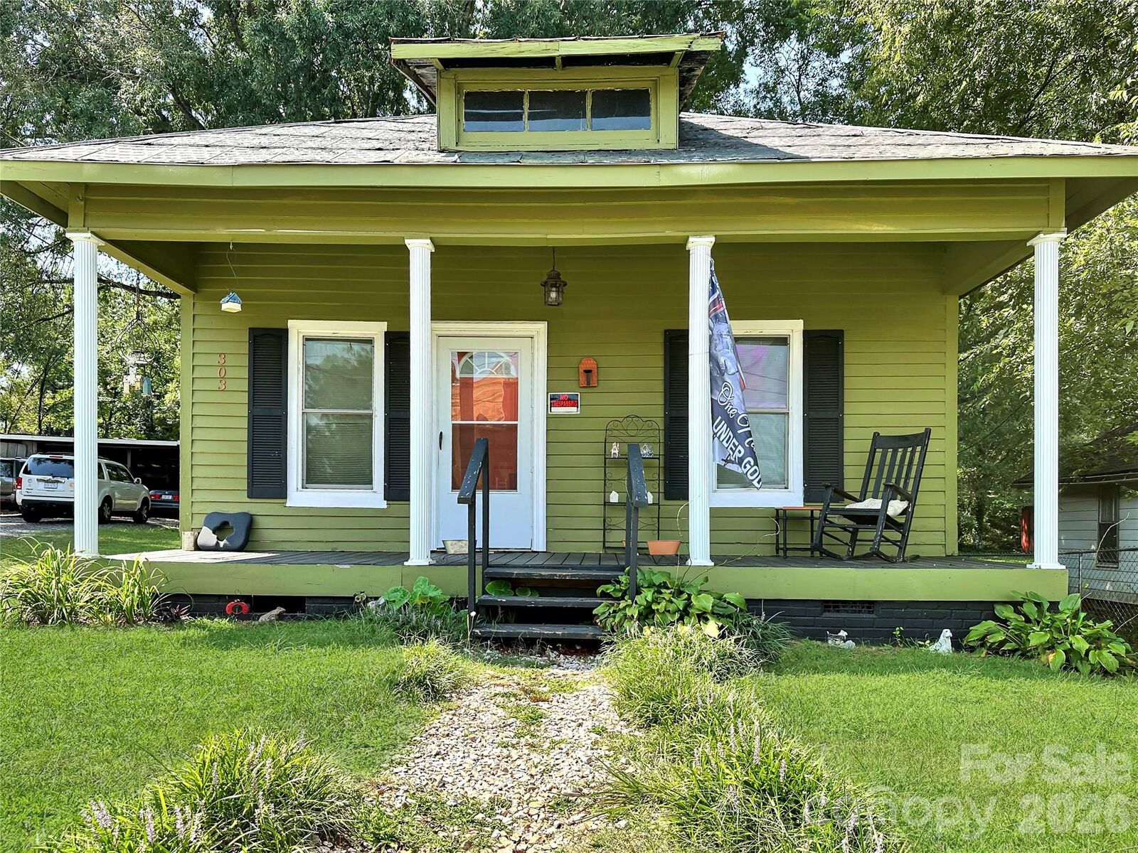 Property Photo:  303 W B Street  NC 28658 