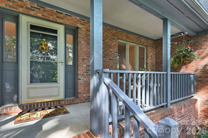 Property Photo:  25 Weston Heights Drive  NC 28803 