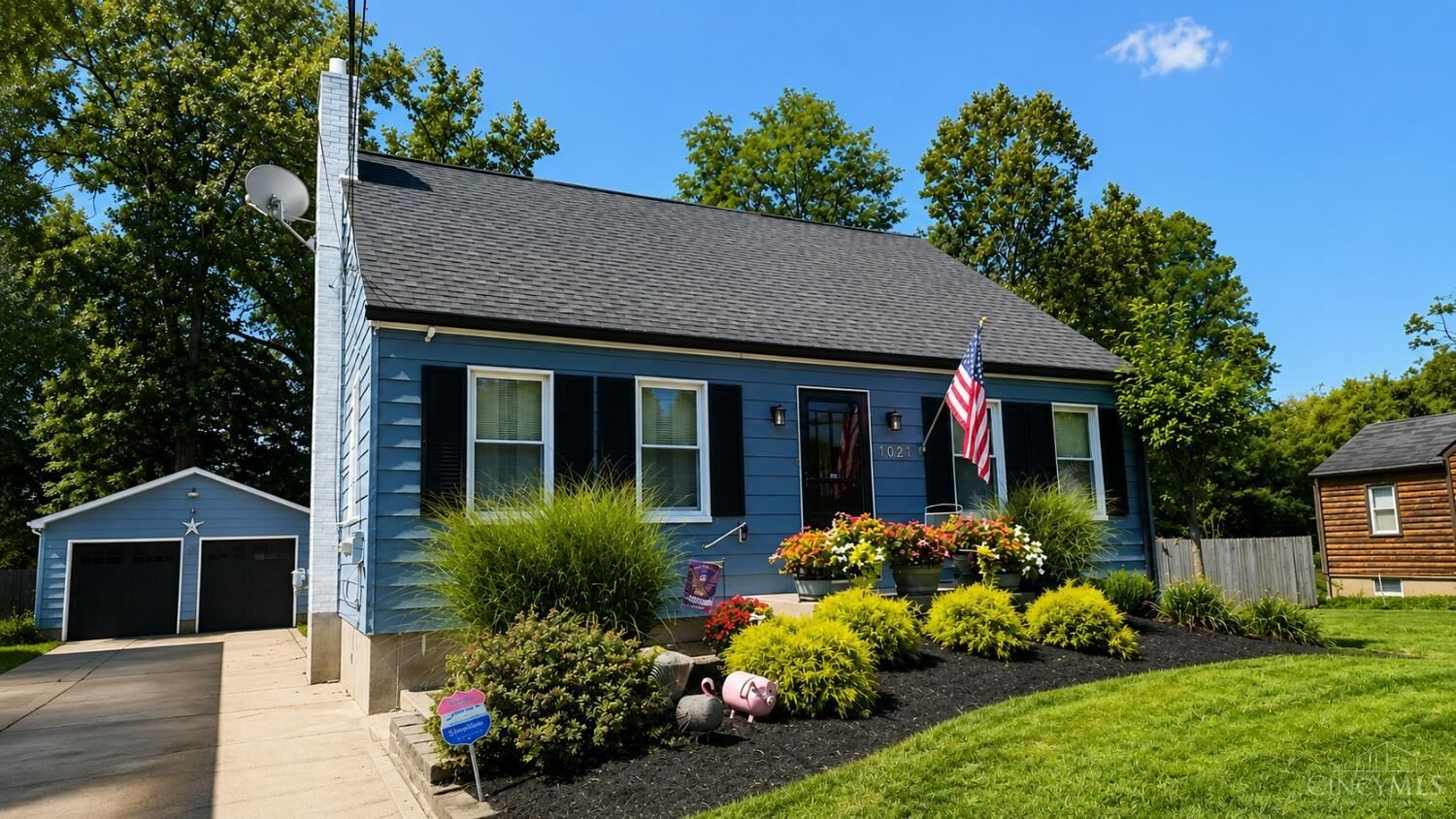Property Photo:  1021 W Seymour Avenue  OH 45216 