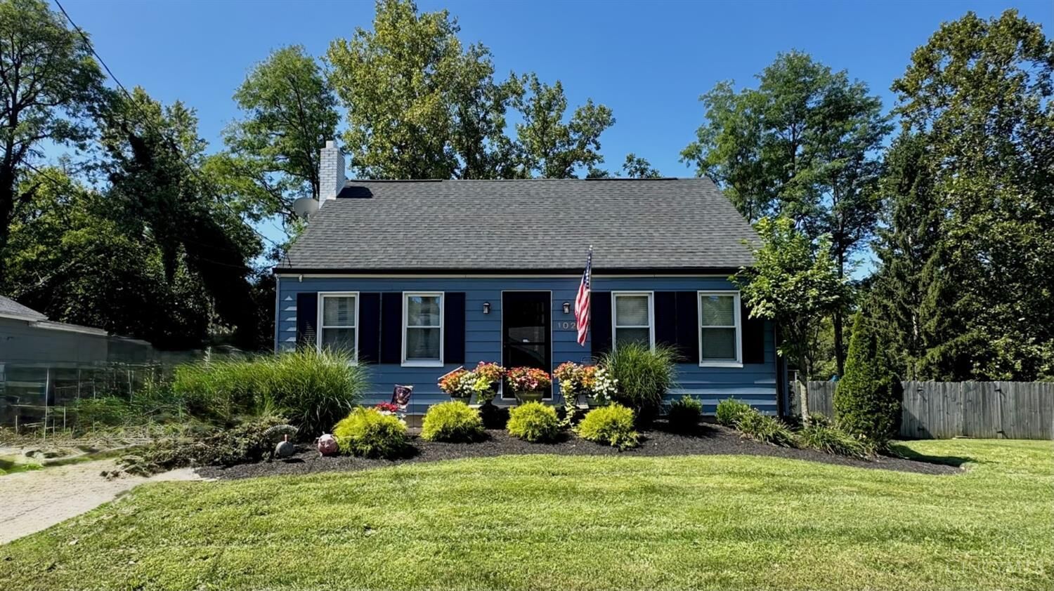 Property Photo: 1021 W Seymour Avenue OH 45216