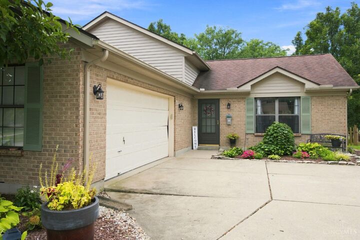 Property Photo: 1567 Tollgate Court OH 45036