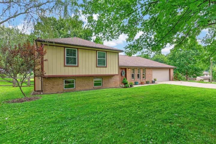 Property Photo: 2716 Laurel Lindale Road OH 45157