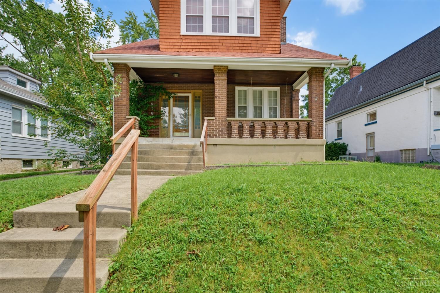 Property Photo: 3918 Delmar Avenue OH 45211