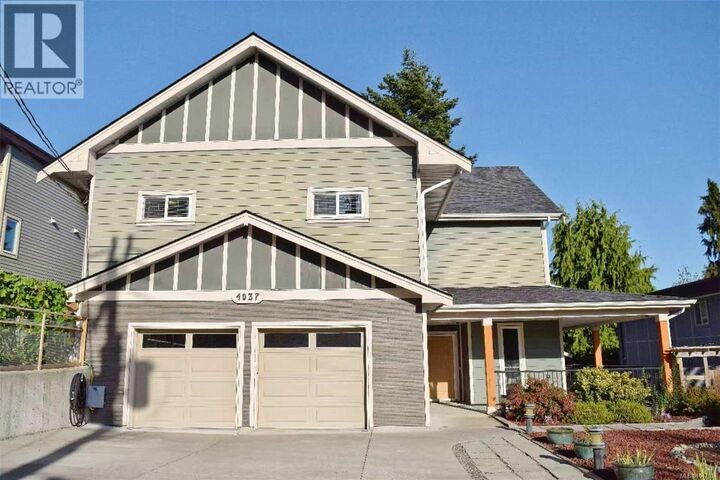 Property Photo: 4037 Nelthorpe Street BC V8X 2A2