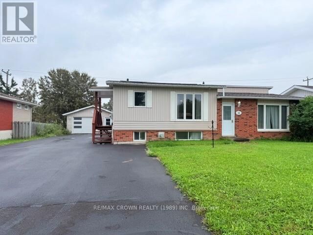 Property Photo: 16 Mateev Avenue ON P5N 3E5