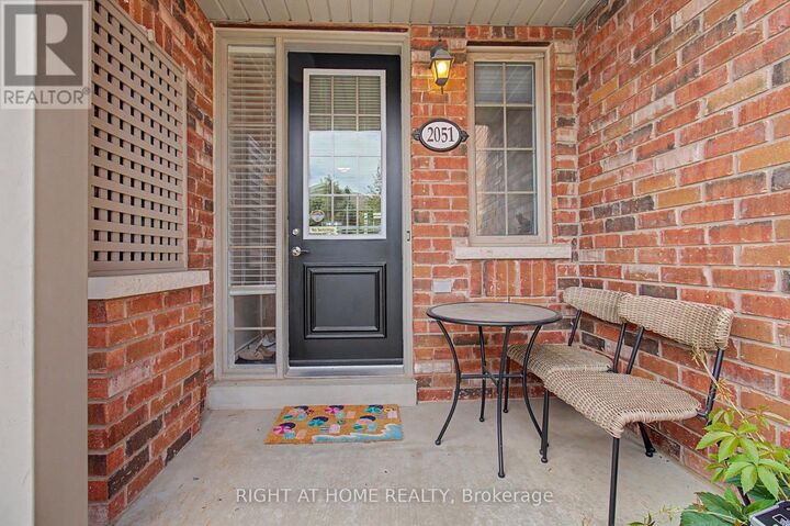 Property Photo:  2051 Fiddlers Way  ON L6M 0M4 