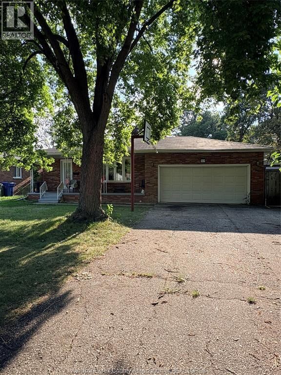 Property Photo:  569 Lesperance Road Lower  ON N8N 1W5 