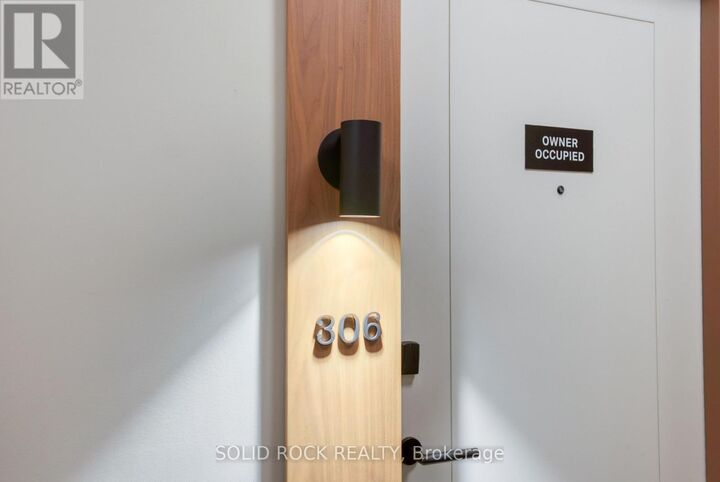 Property Photo: 560 Rideau Street 306 ON K1N 5Z8