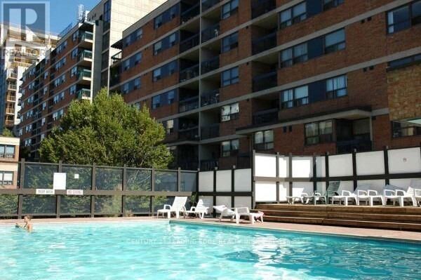 Property Photo:  49 McCaul Street 461  ON M5T 2W7 